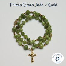 Load image into Gallery viewer, Taiwan Green Jade Rosary Bracelet
